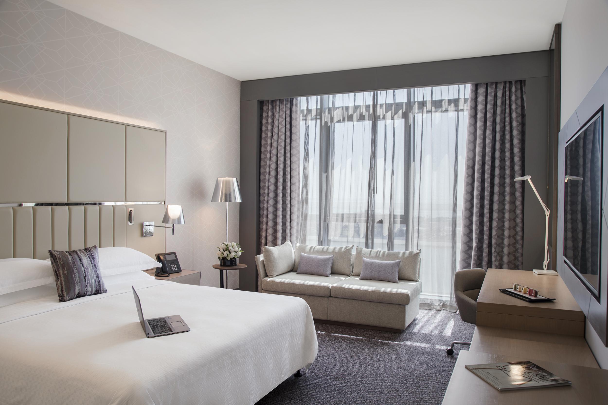 Pearl Rotana Capital Centre Hotel
