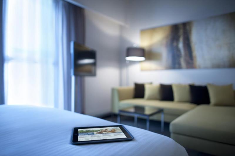 Pearl Rotana Capital Centre 4*
