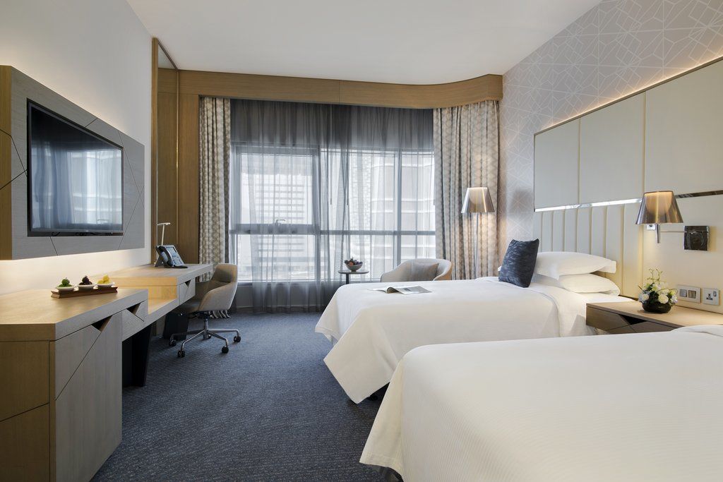 Pearl Rotana Capital Centre 4*